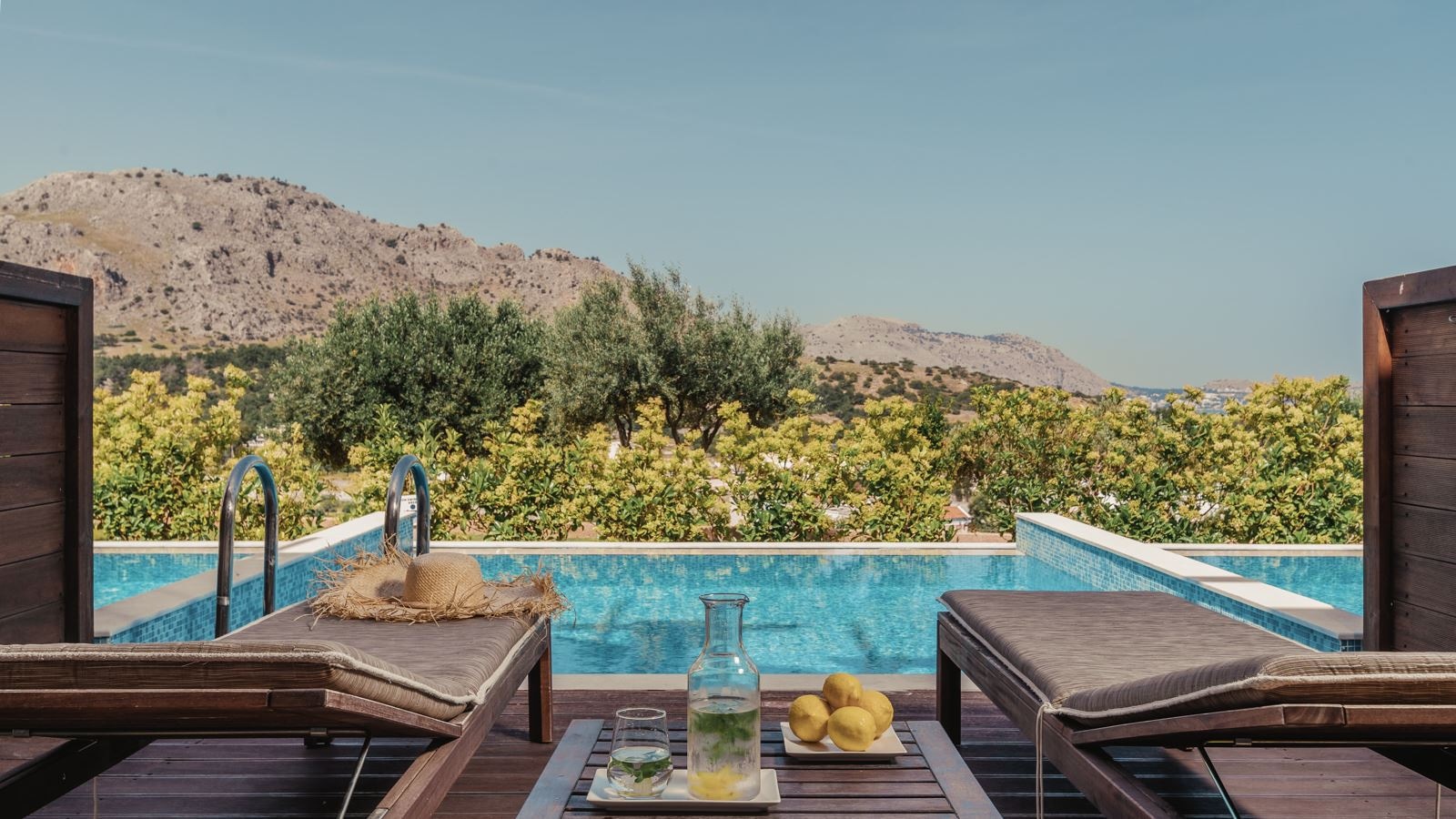 rooms-family-private-pool-garden-view