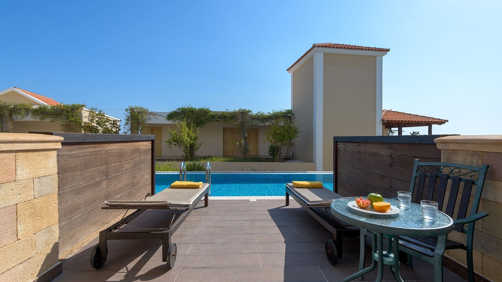 rooms-superior-sharing-pool-garden-view
