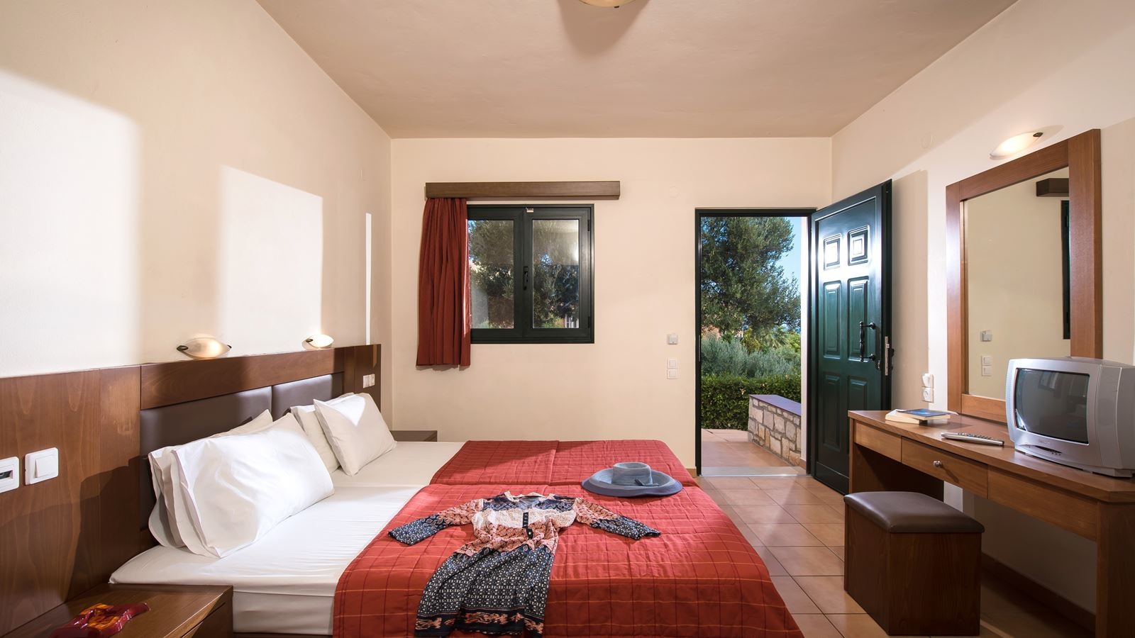 rooms-standard----studio--with-garden-view