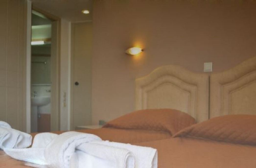 rooms-family-room-with-bunk-bed