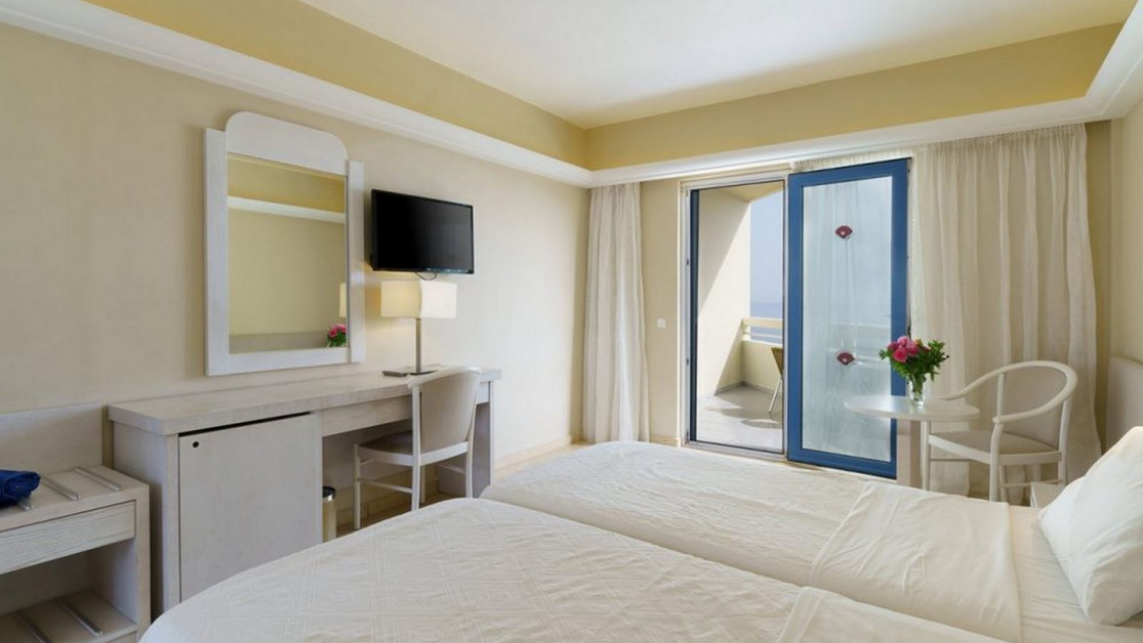 rooms-room-standard-double-side-sea-view-balcony-or-terrace