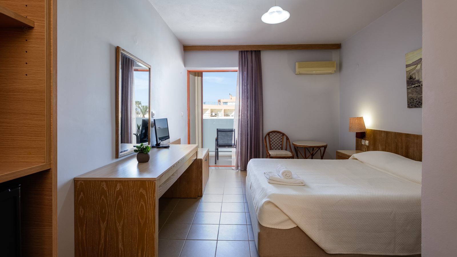 rooms-single-room-balcony-or-terrace