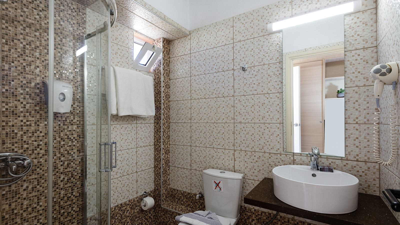 rooms-double-room-balcony-or-terrace