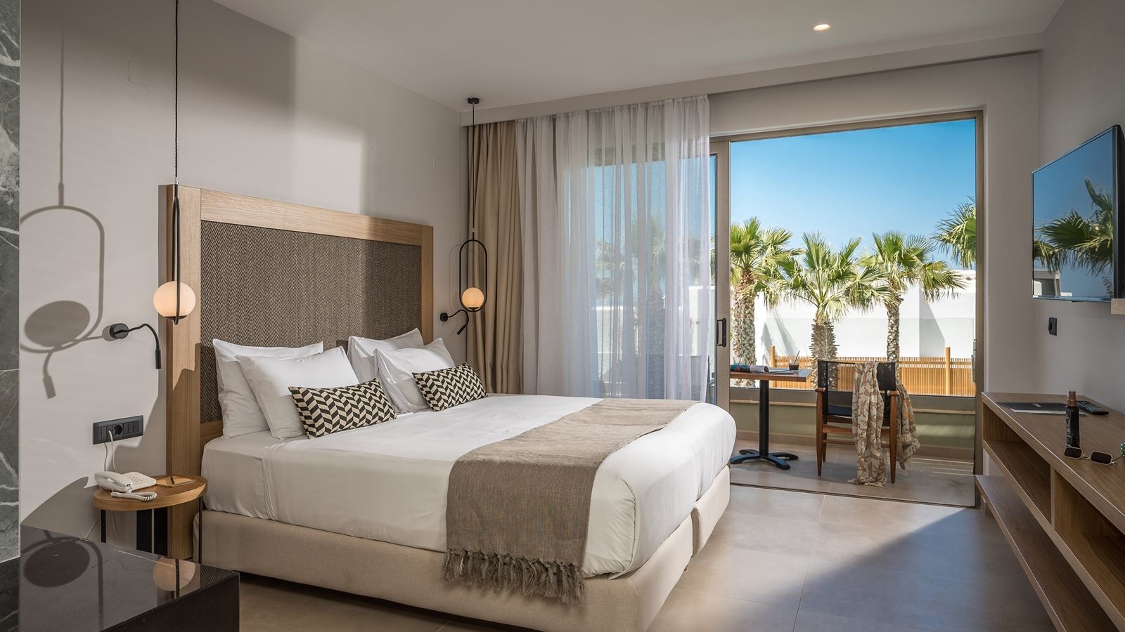 rooms-junior-suite-jacuzzi