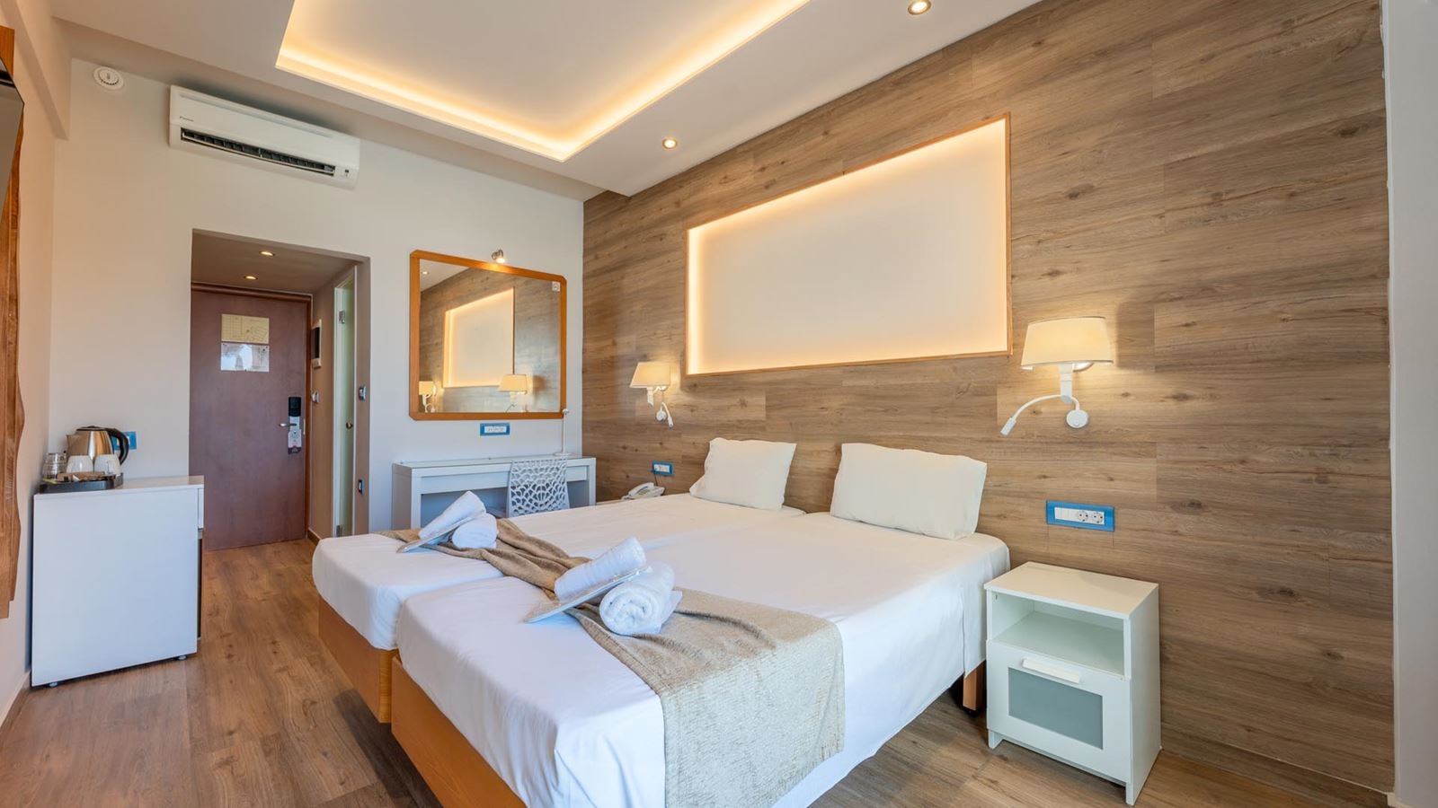 rooms-room-poolview-balcony-or-terrace