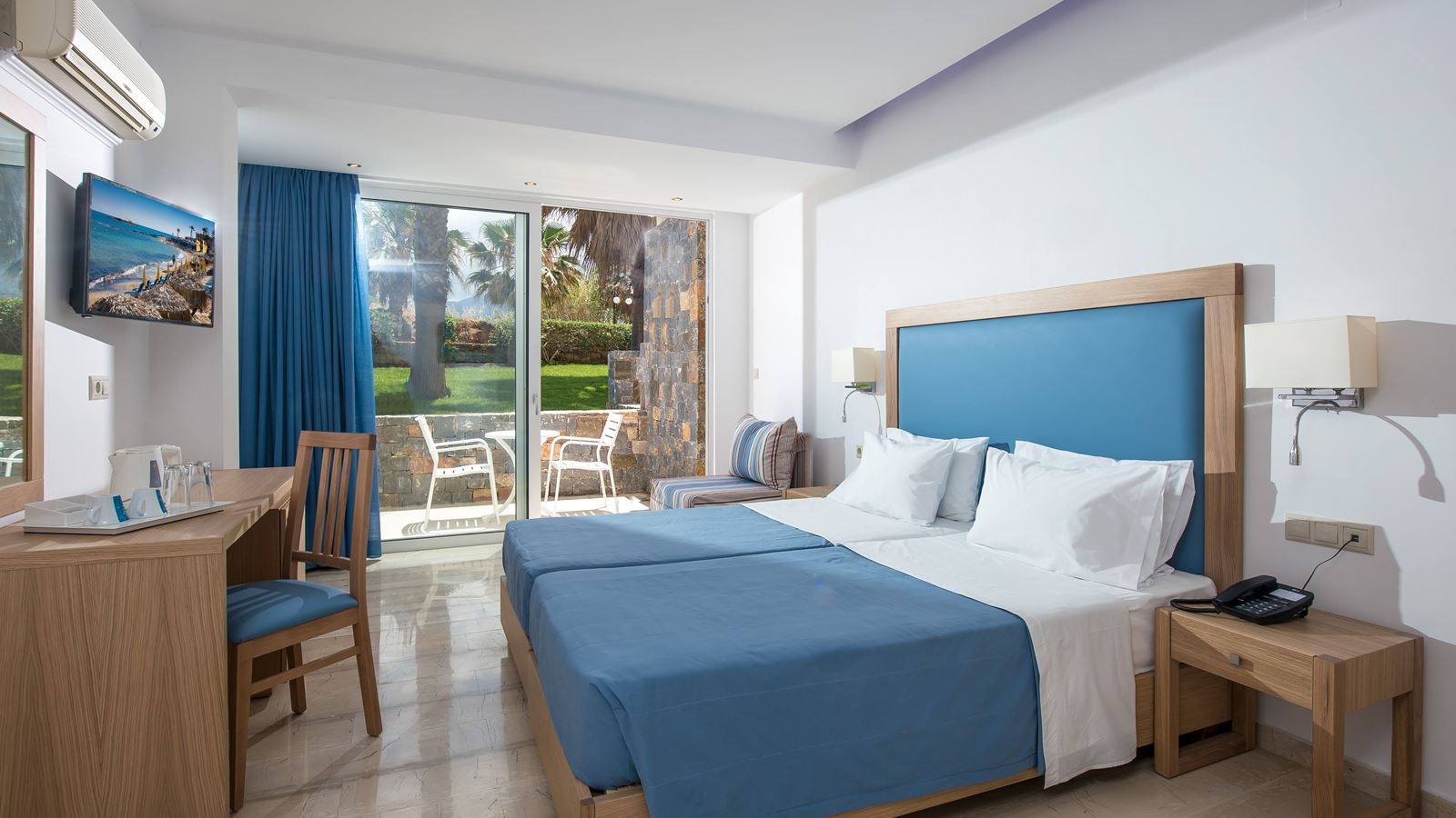 rooms-room-superior-double-balcony-or-terrace