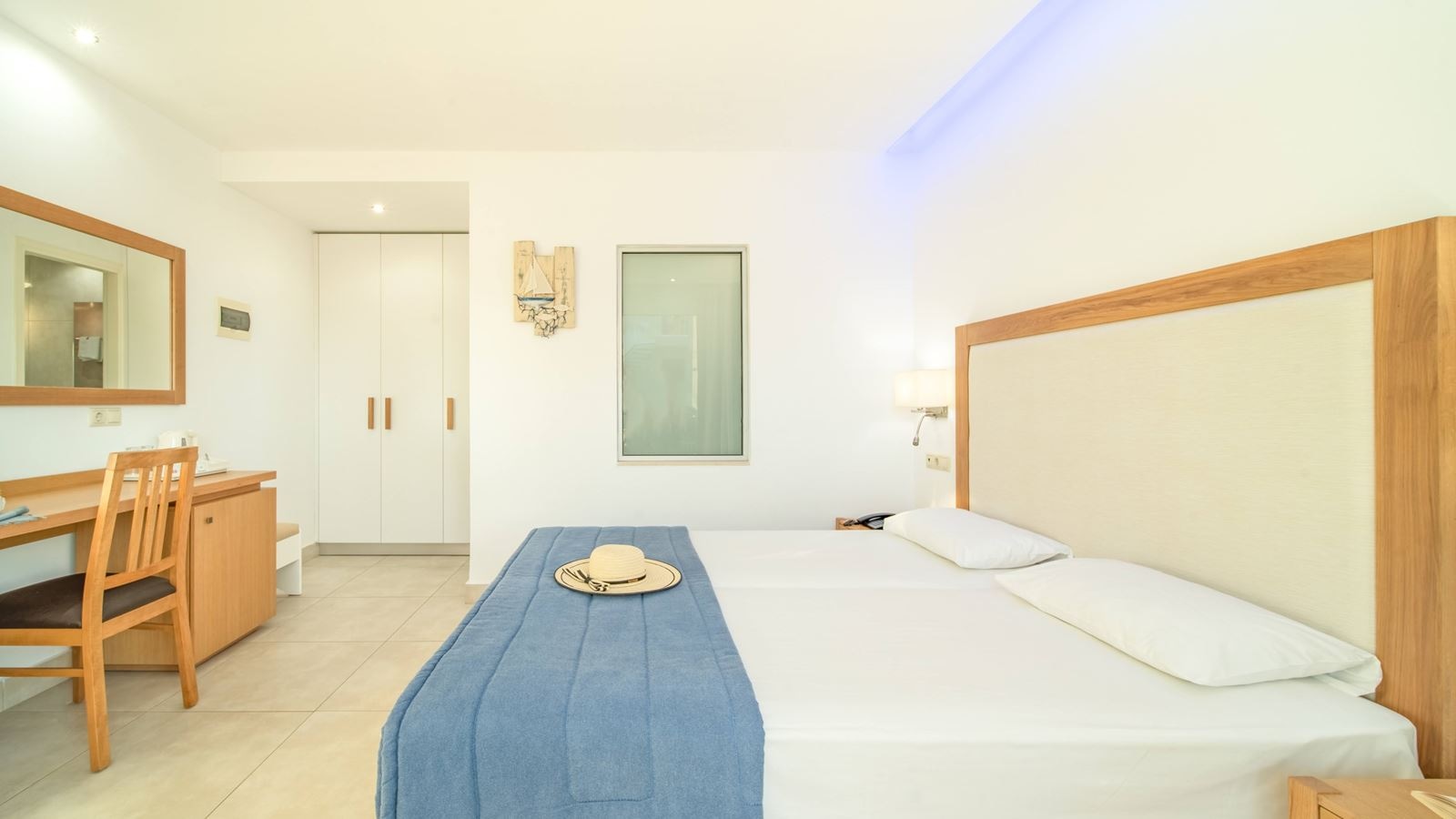 rooms-room-superior-double-balcony-or-terrace