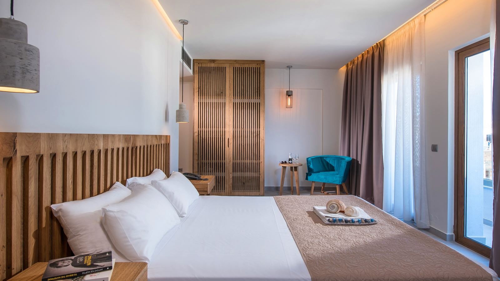 rooms-room-classic-double-seaview-a-building