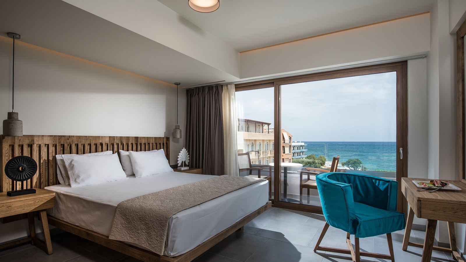 rooms-room-classic-double-seaview-a-building