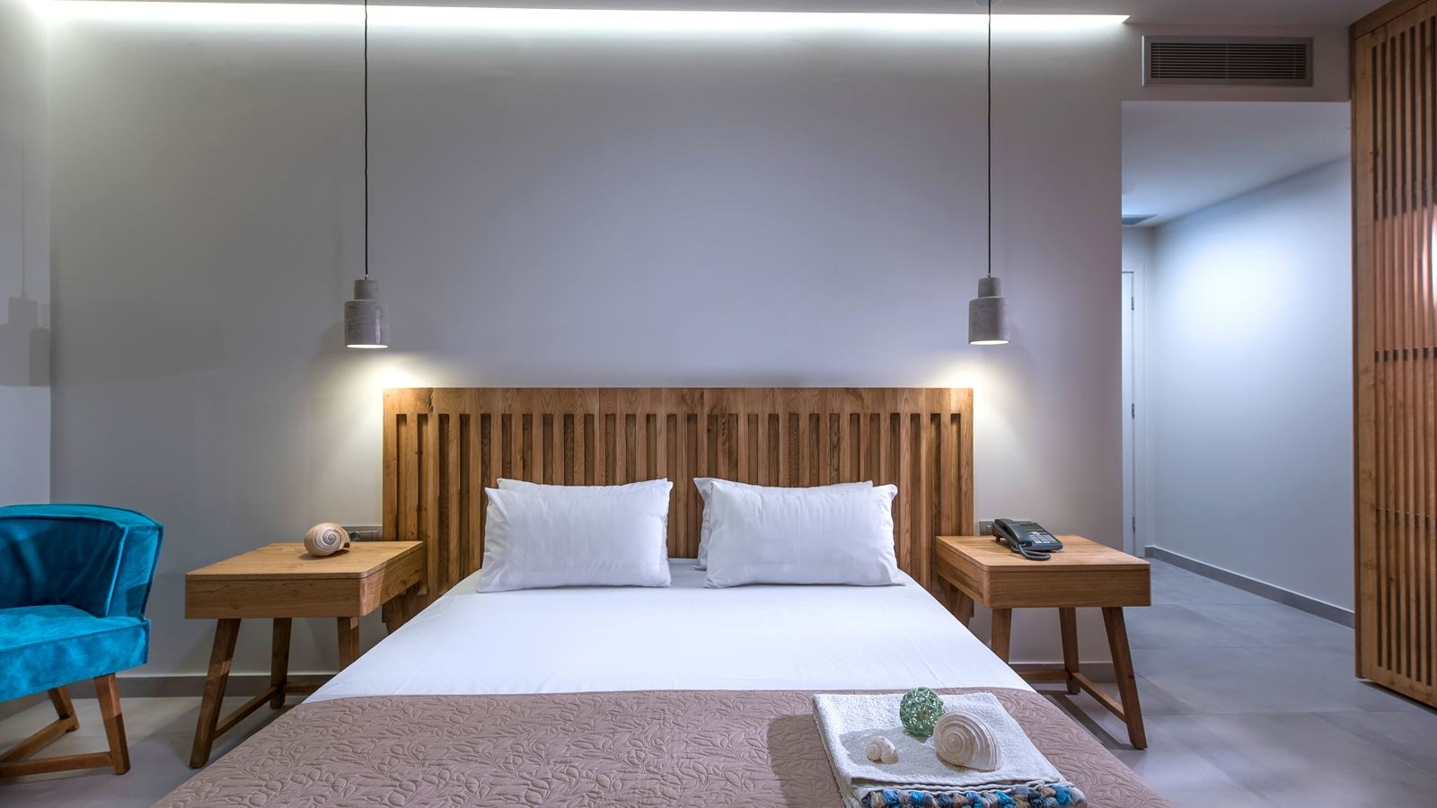 rooms-room-classic-double-seaview-a-building