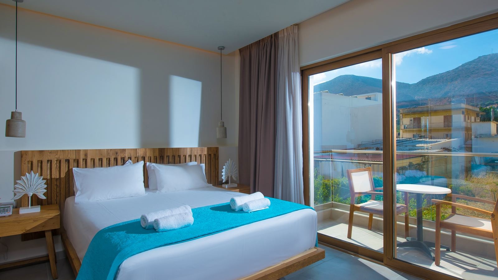 rooms-room-classic-cityview-a-building