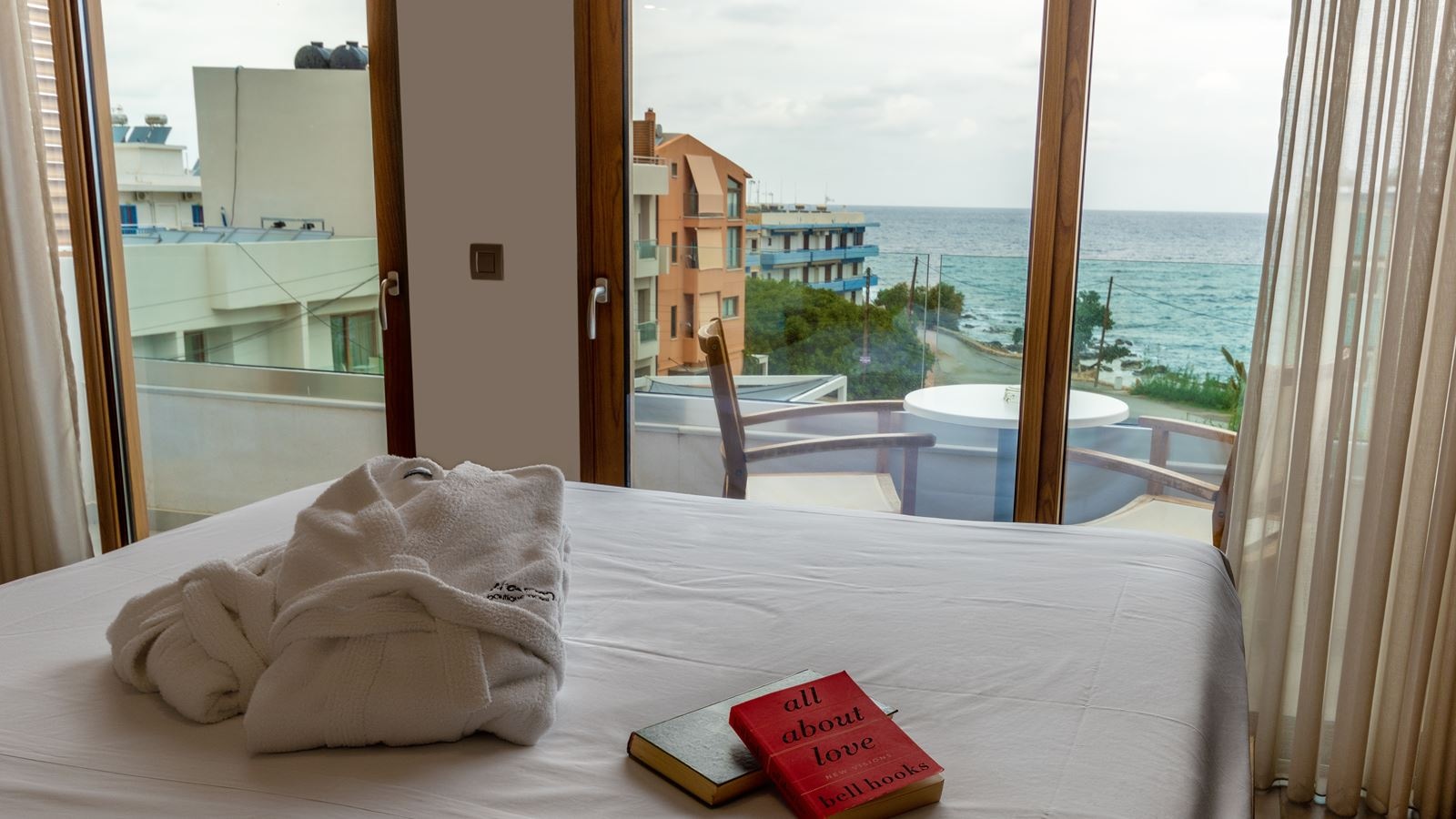 rooms-room-classic-double-seaview-a-building