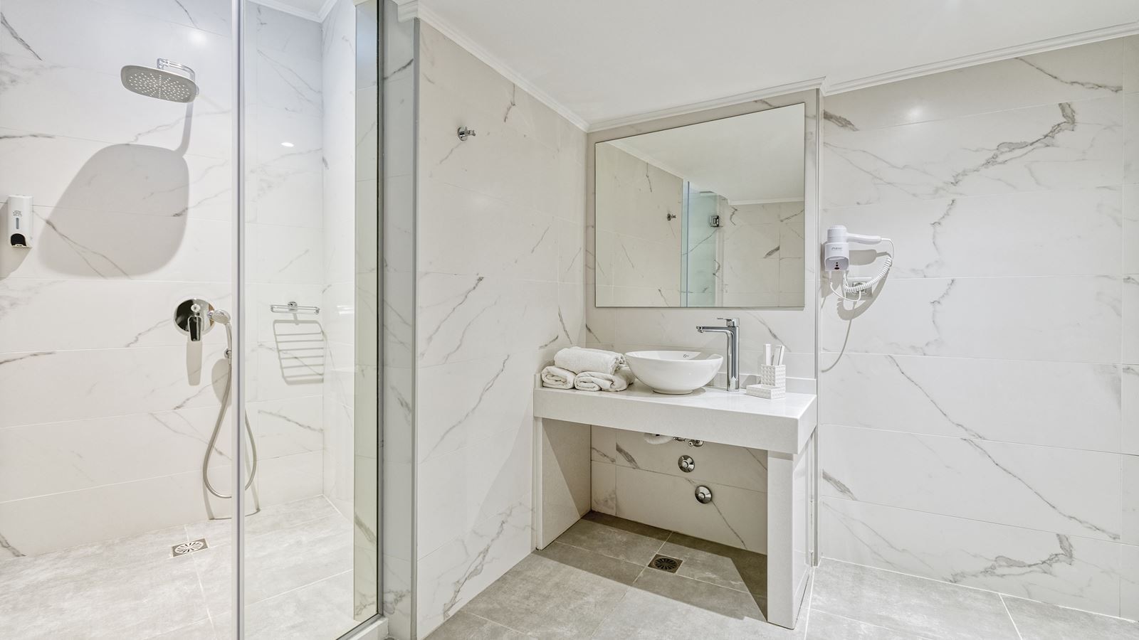 rooms-room-classic-double-bcd-building-basement