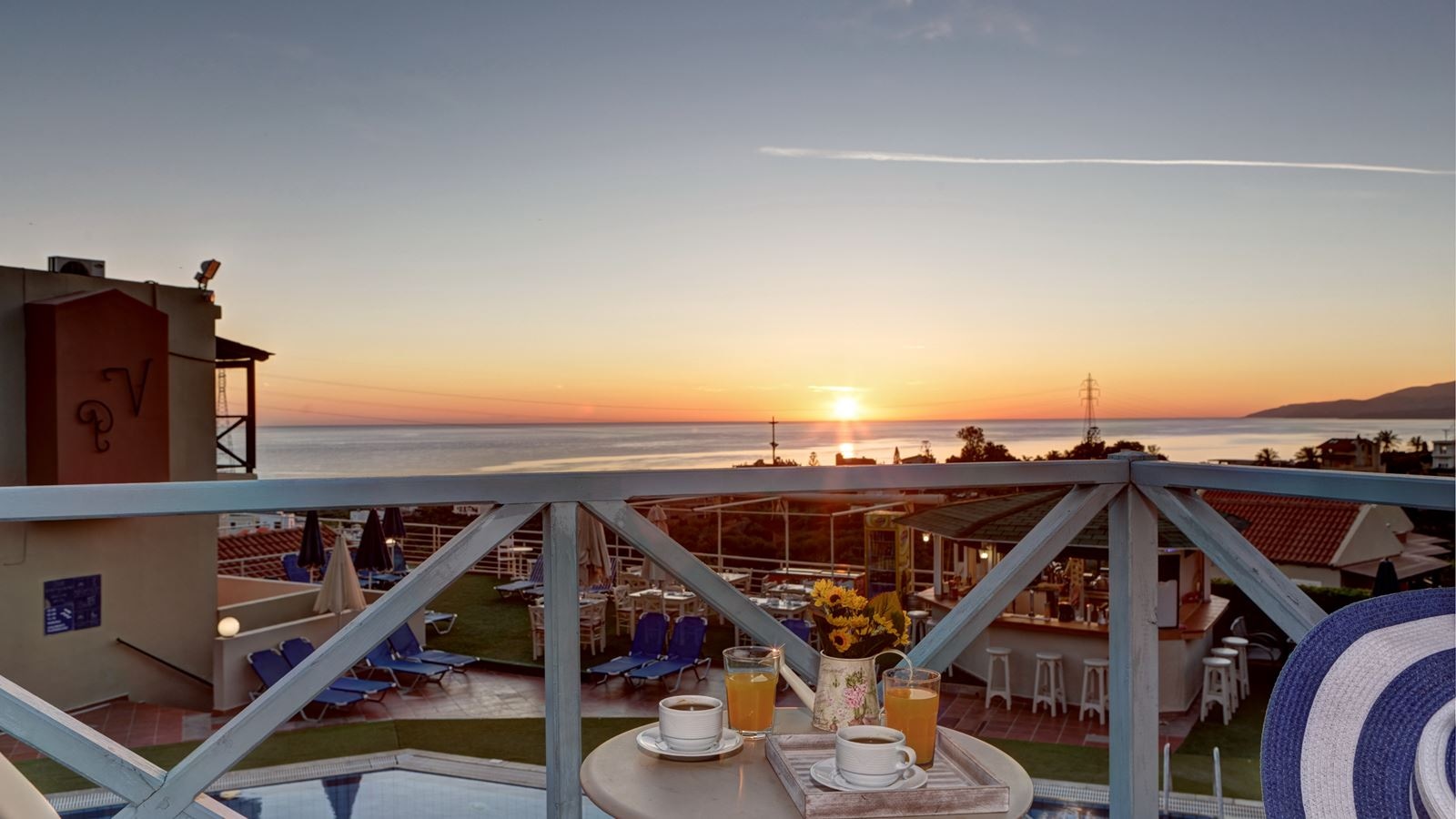 rooms-prenium-apartment-balcony-or-terrace