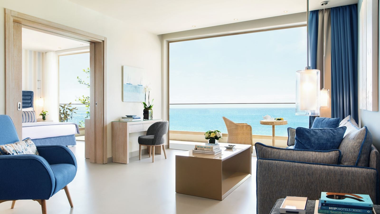 rooms-deluxe-two-bedroom-family-suite-sea-view