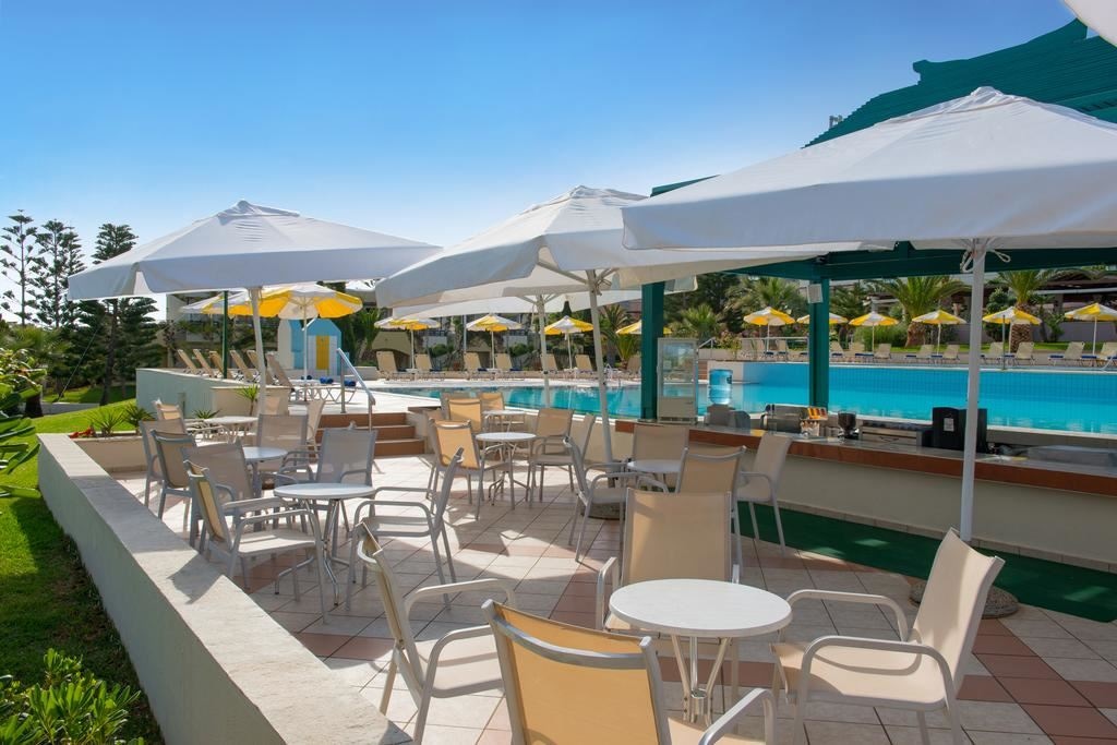 bars-helios-pool-bar