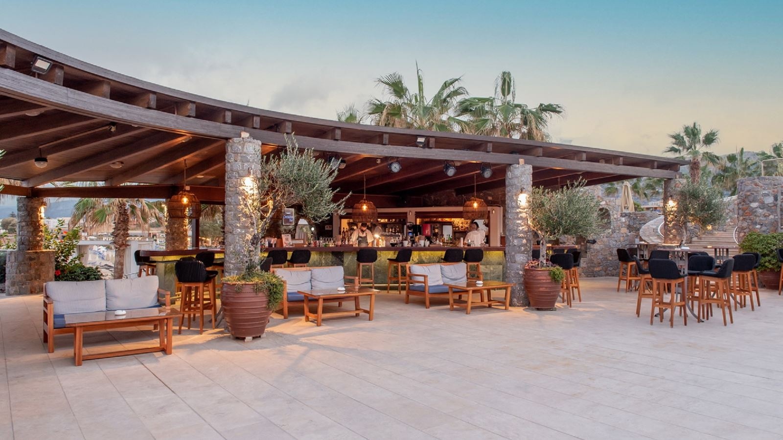 bars-daedalos-beach-bar