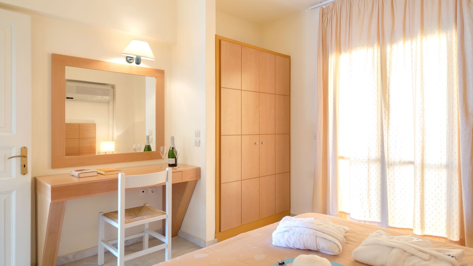 rooms-2-bedroom-apartment-inland-view