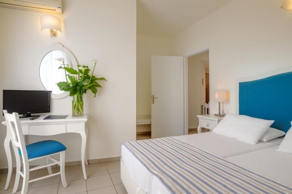 rooms-1-bedroom-apartment-sea-view