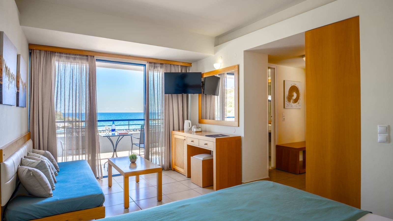 rooms-bungalow-inland-view-or-side-sea-view-with-balcony