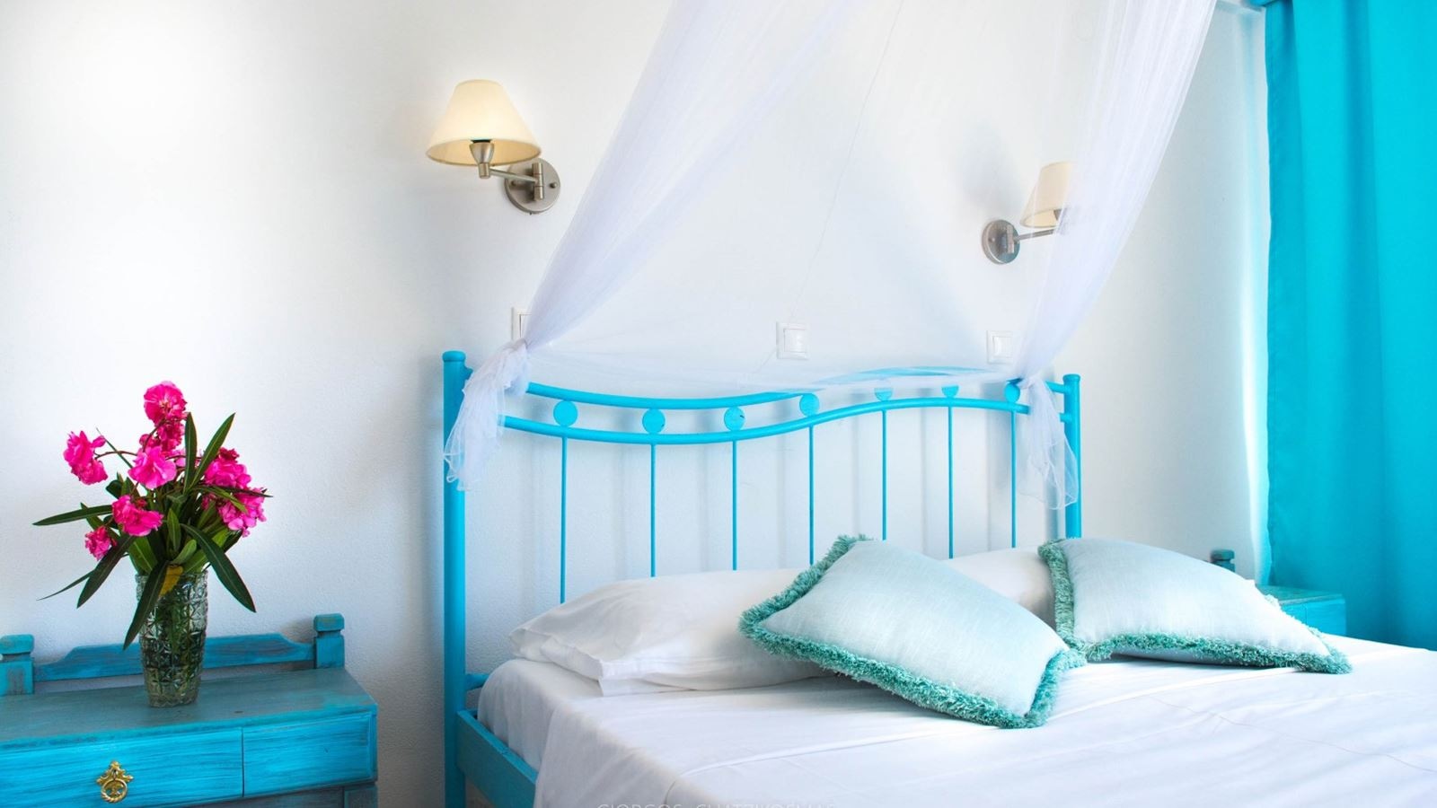 rooms-deluxe-double-room