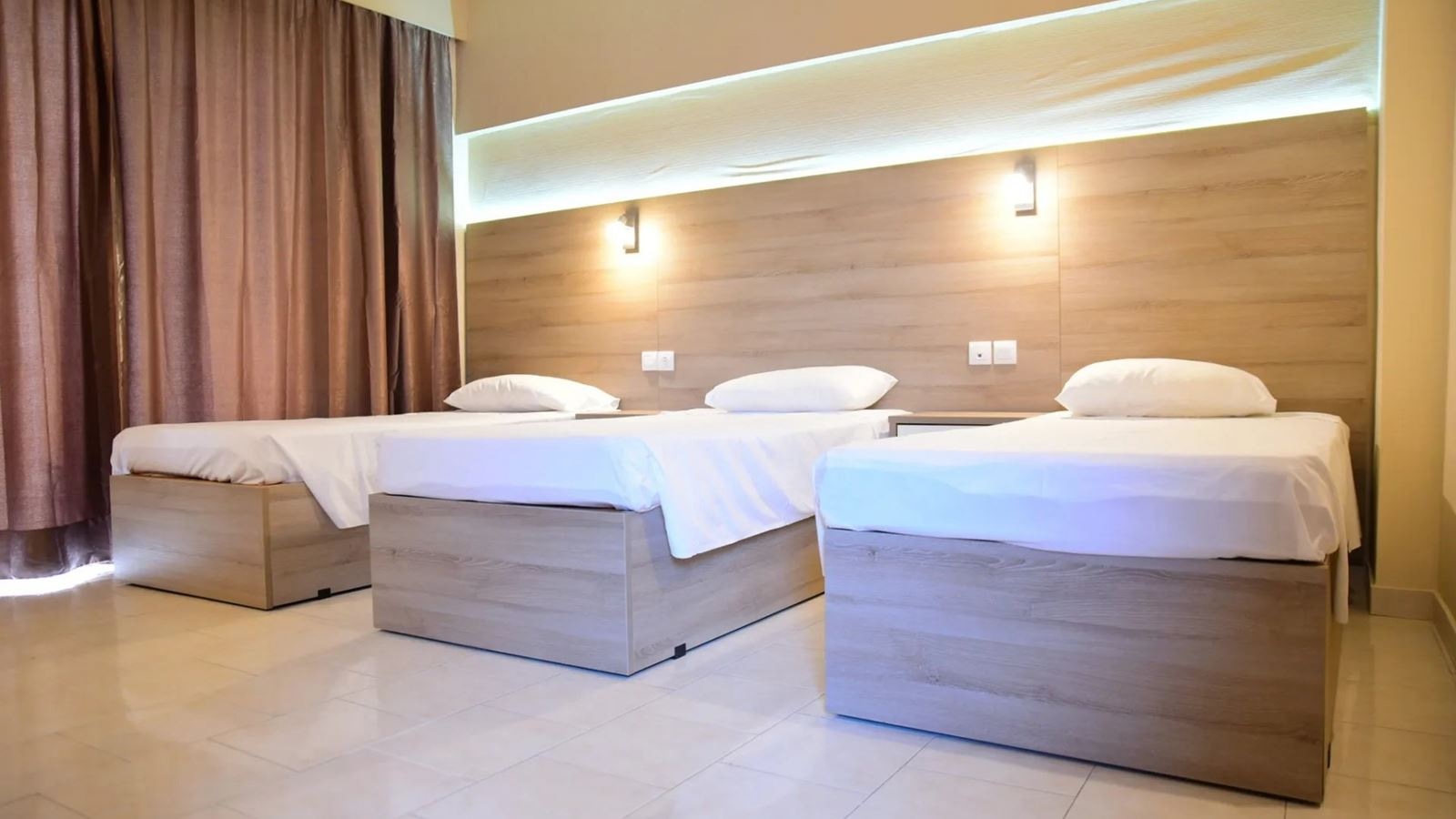 rooms-triple-studio-pool-view