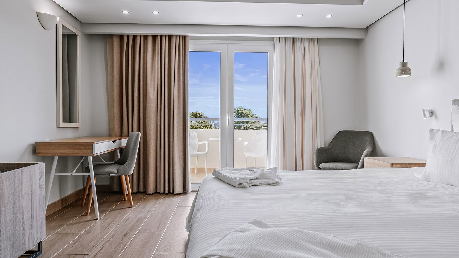 rooms-superior-singleuse-seaview