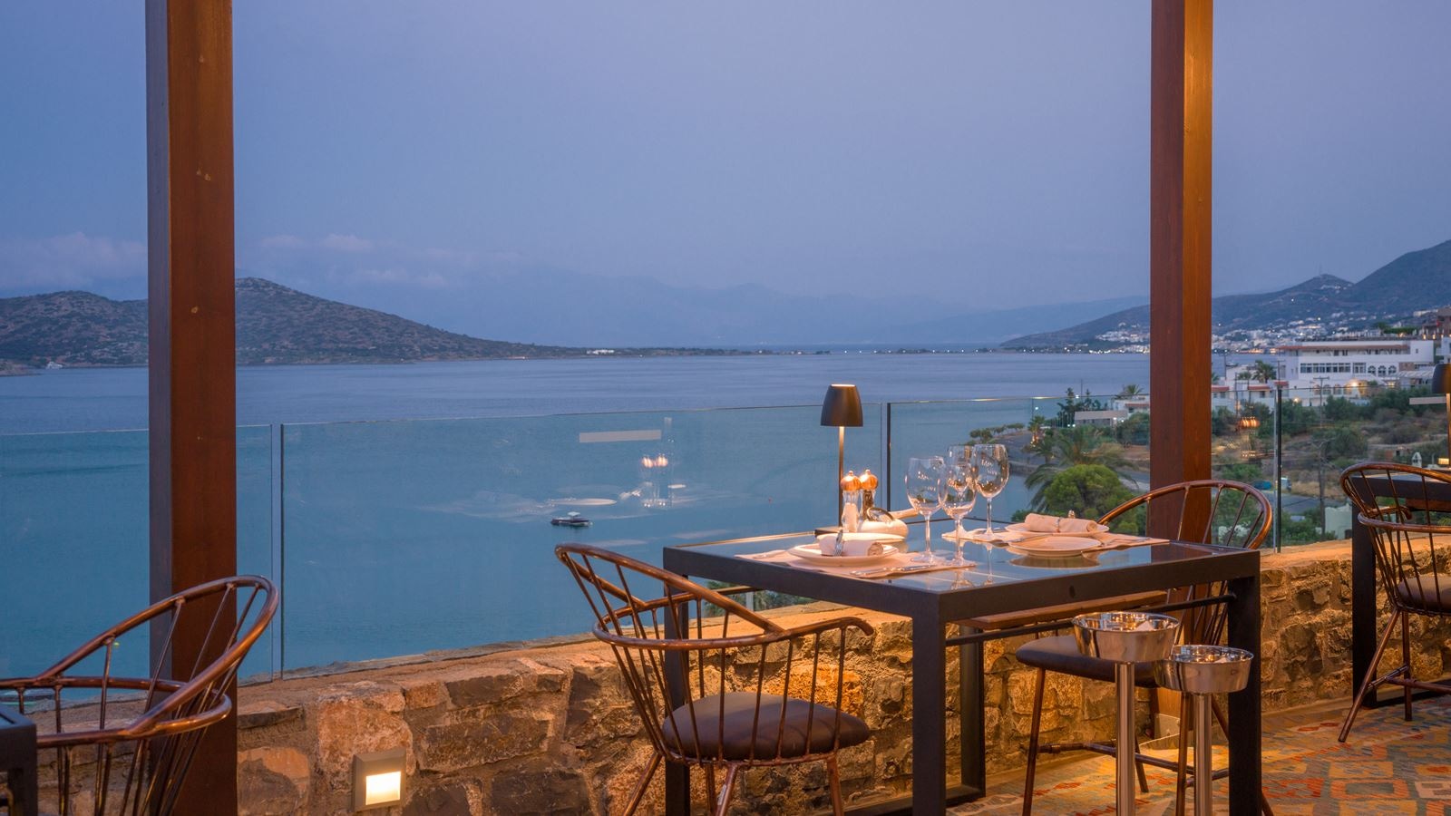 restaurants-poseidon-greek-creative-cuisine--fresh-fish