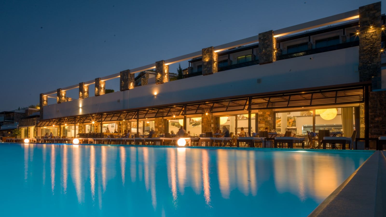 restaurants-athina-main-restaurant