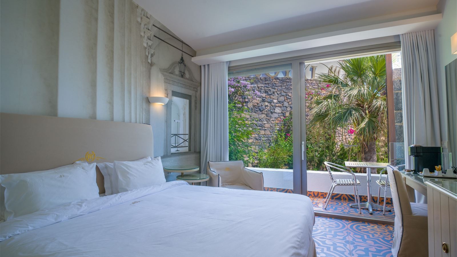 rooms-double-standard-mediterranean-room-sv