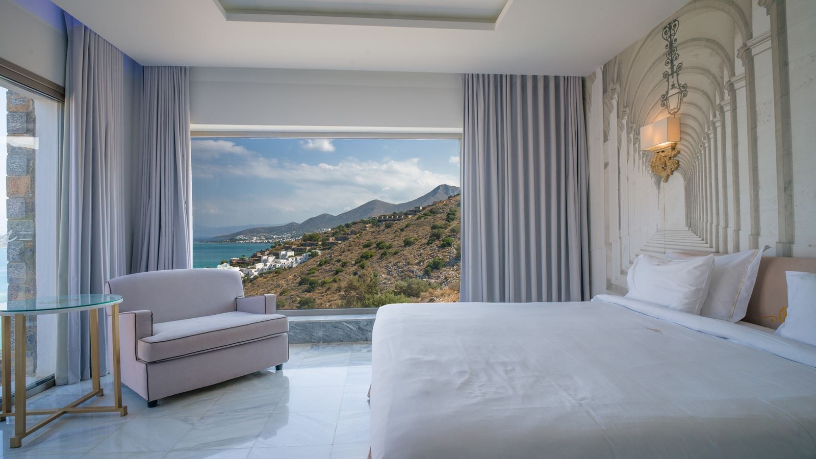 rooms-room-deluxe-double-seaview-jacuzzi