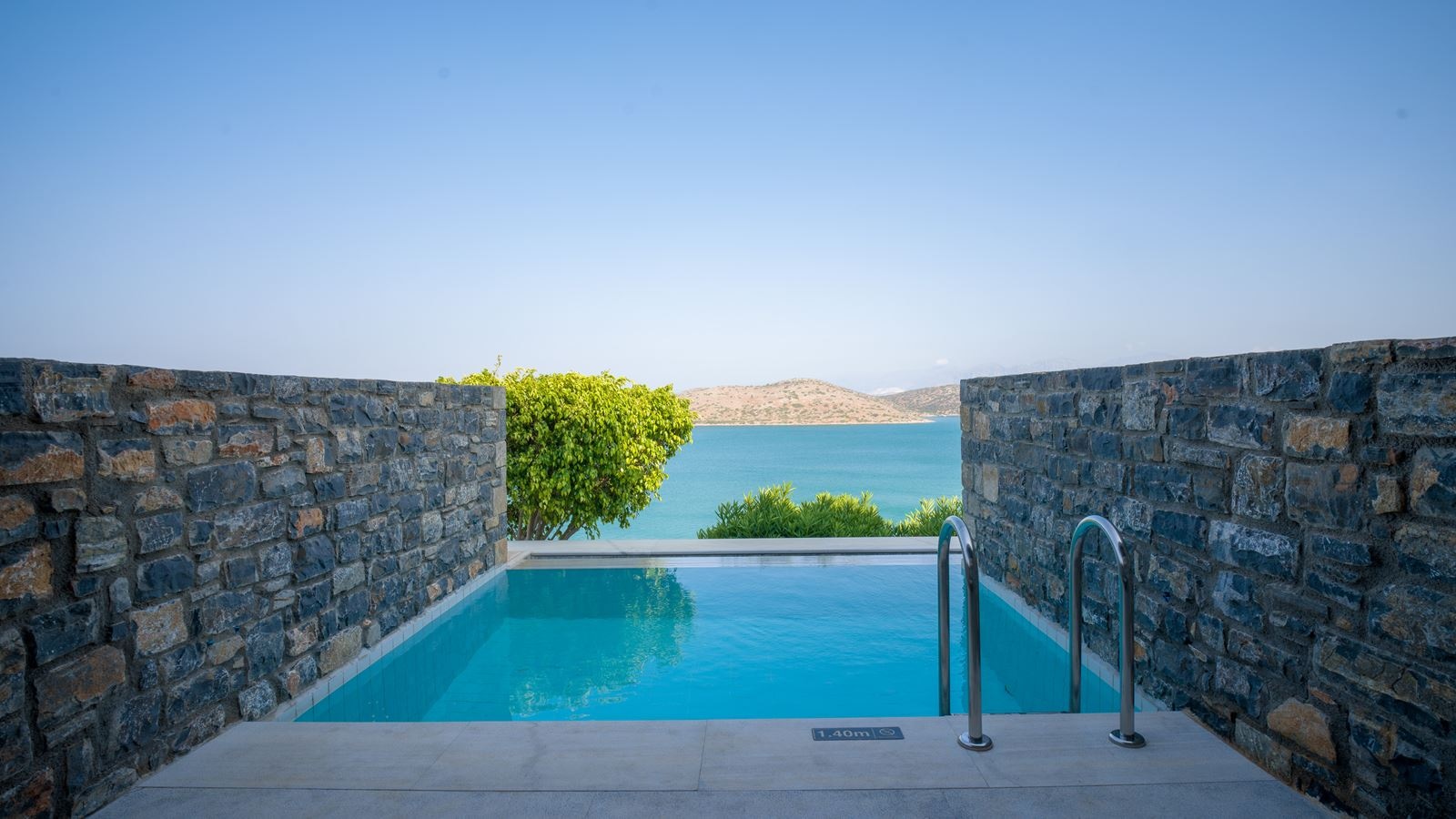 rooms-room-deluxe-seaview-privatepool