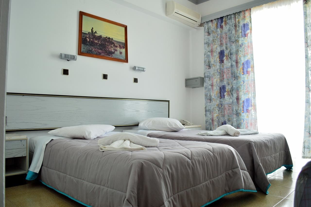 rooms-standard-double-garden-view-balcony