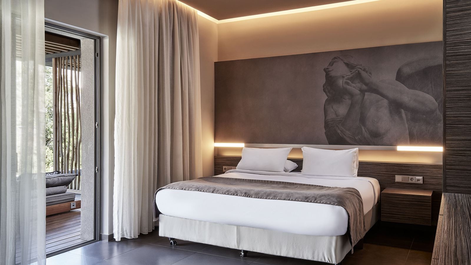 rooms-comfort-room-independent-pool