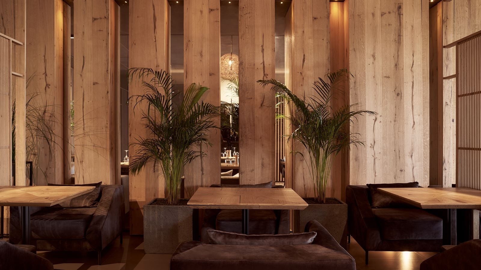 bars-divine-lobby-bar