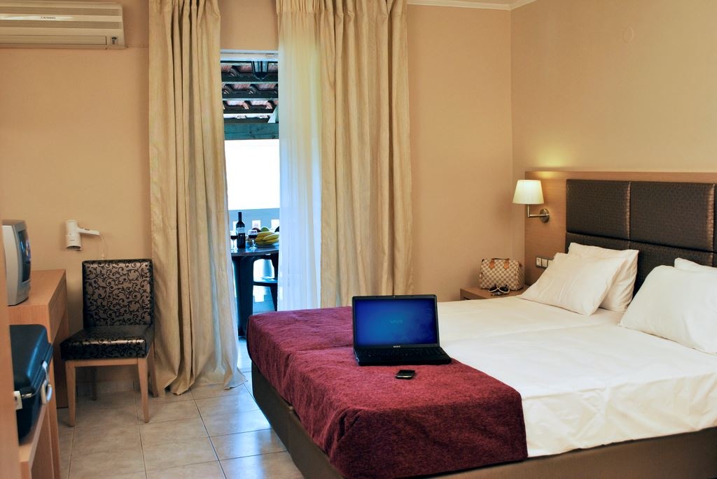 rooms-doubletwin-room