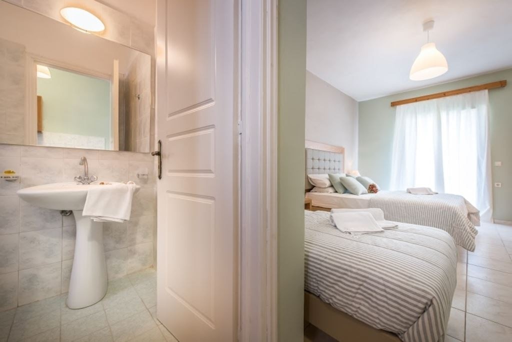 rooms-studio-for-3-guests