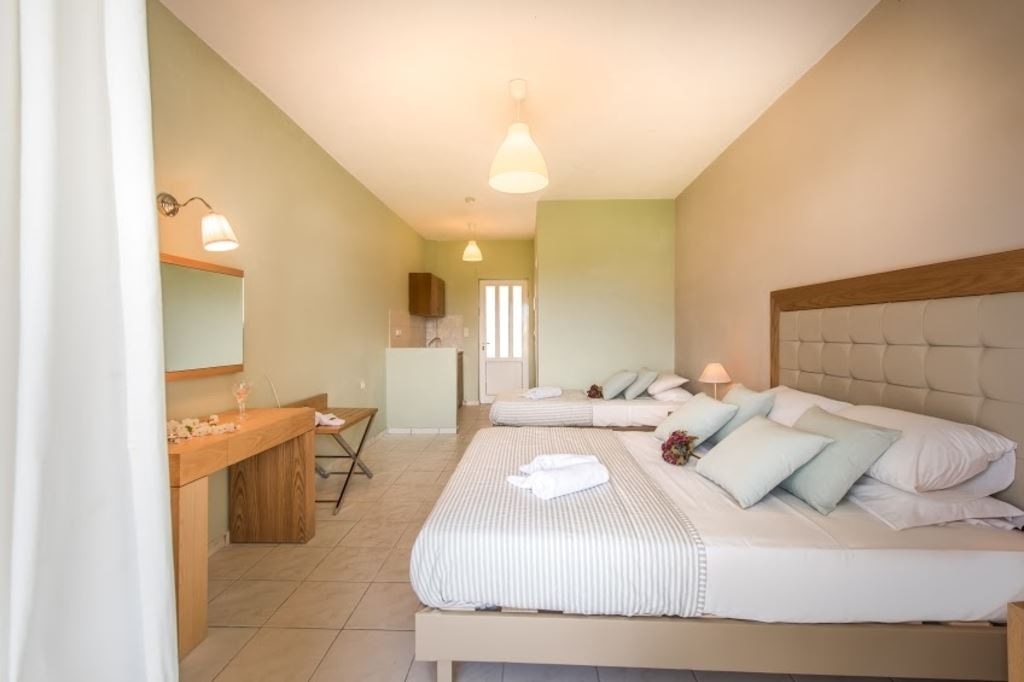 rooms-studio-for-3-guests