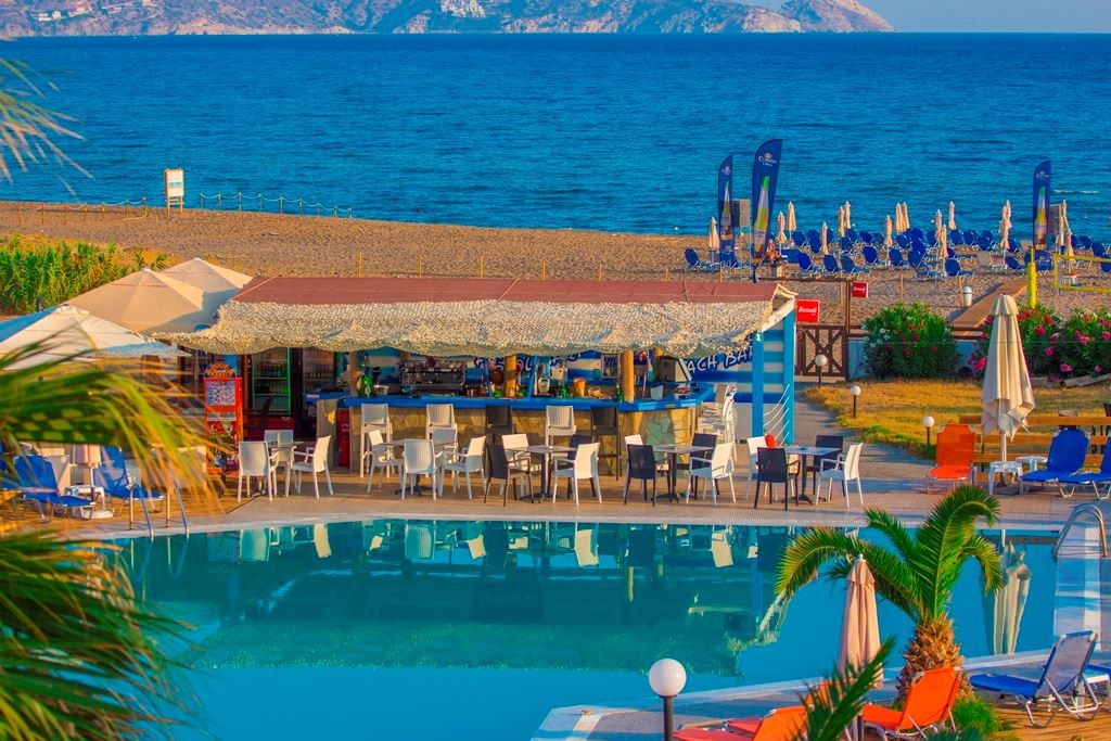 bars-akti-corali--pool-bar