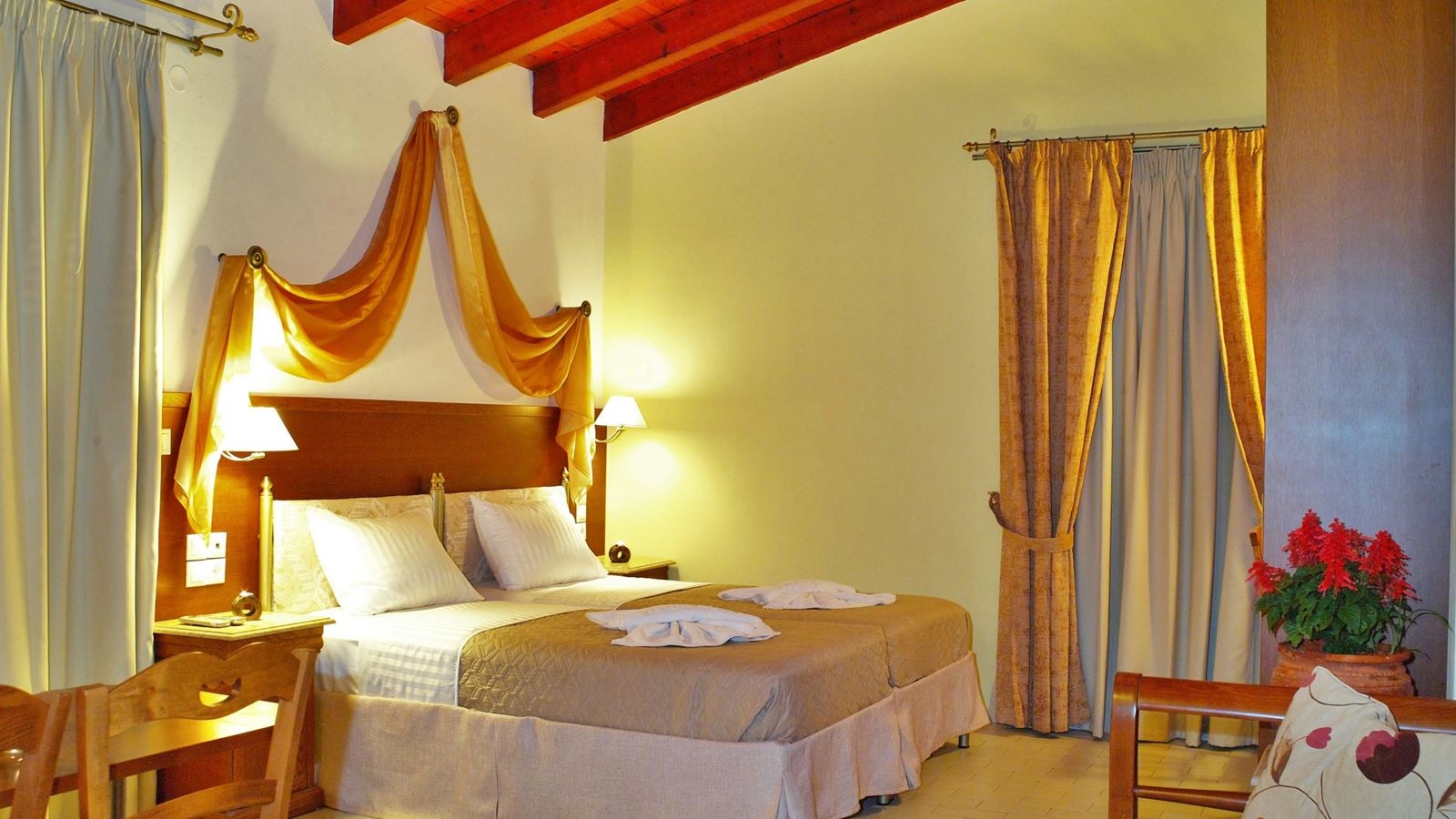 rooms-superior-triple-studio