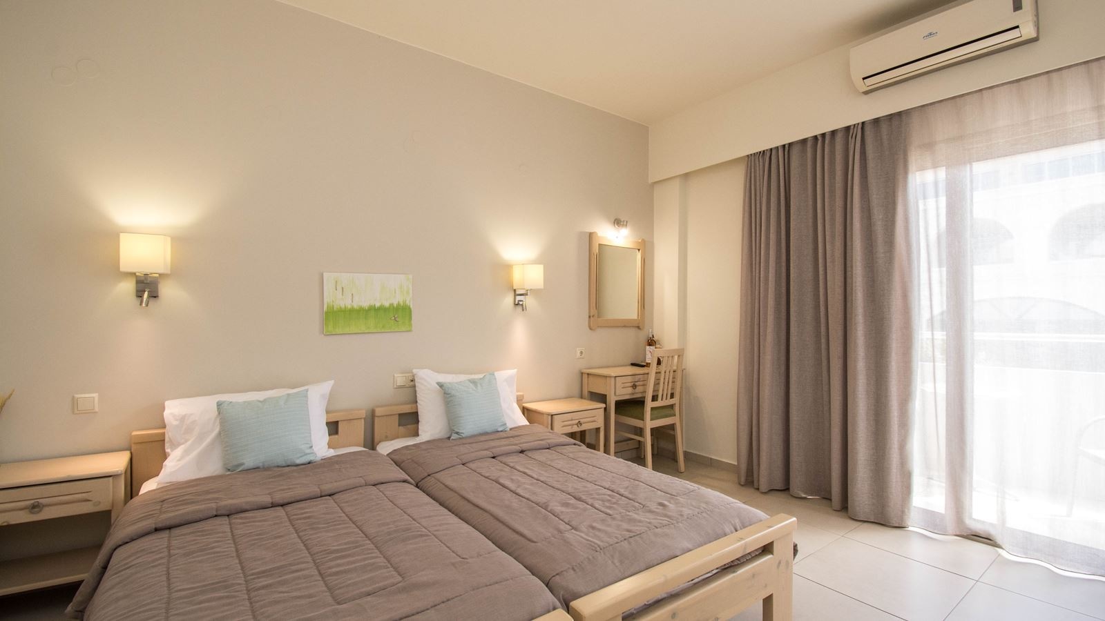 rooms-double-land-view