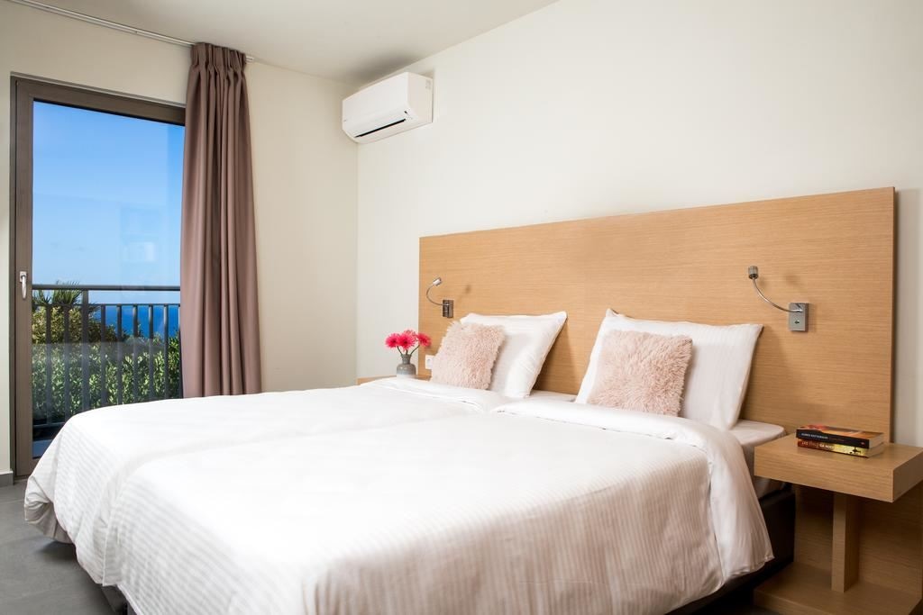 rooms-one-bedroom-apartment-bay-view