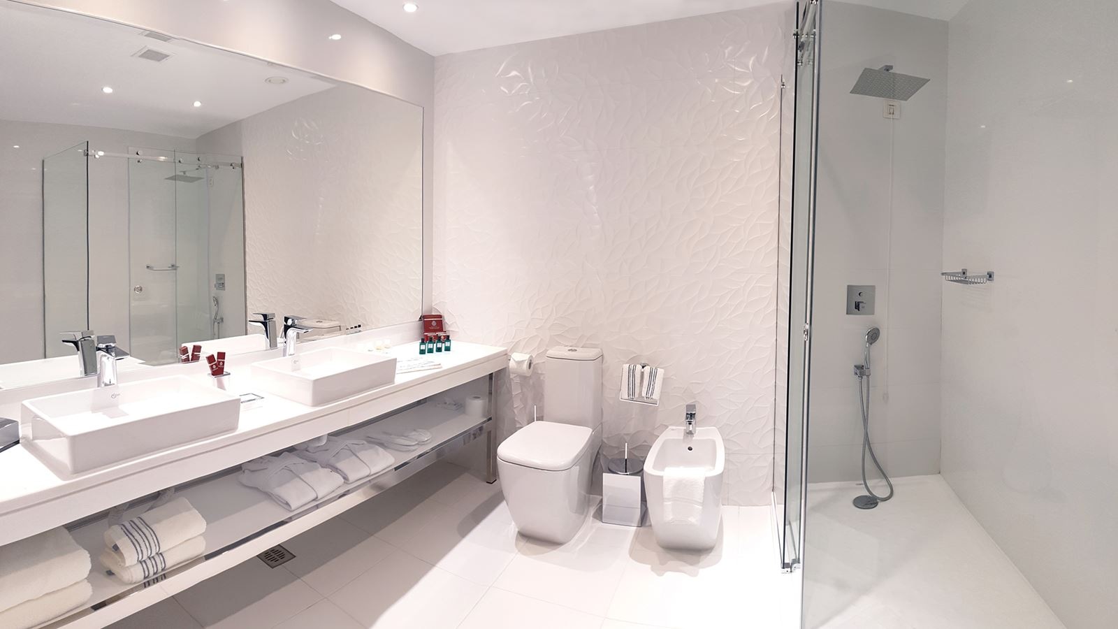 rooms-superior-junior-suite