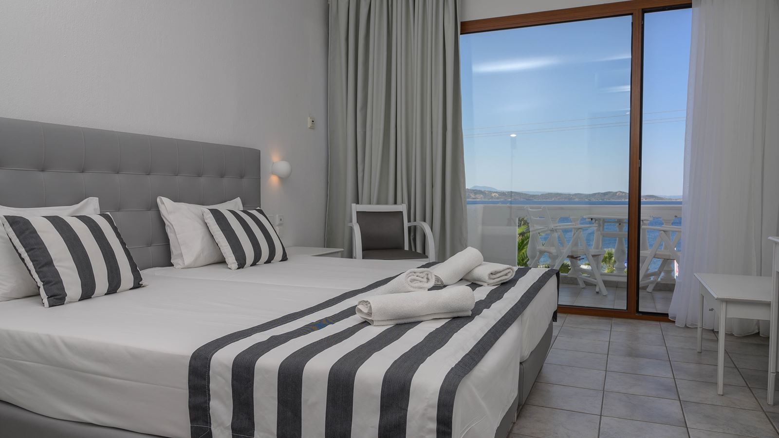 rooms-standard-double-room