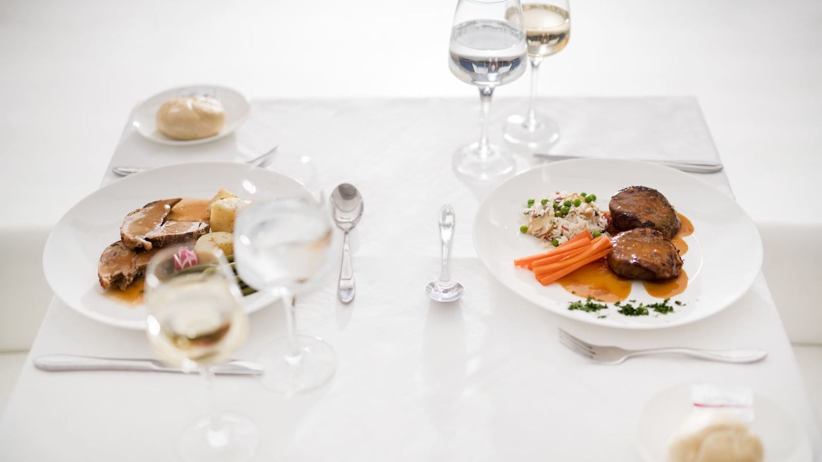 restaurants-myrto-buffet