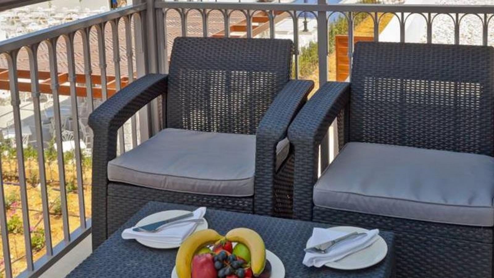 rooms-maisonette-pool-or-sea-view