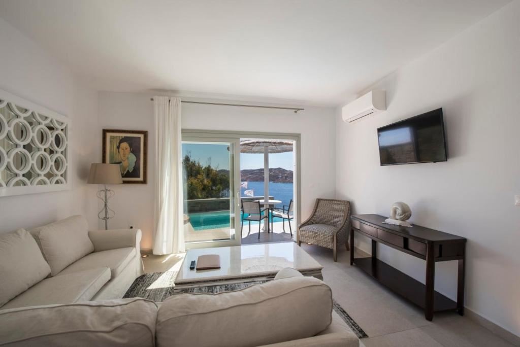 rooms-deluxe-two-bedroom-villa-with-private-pool