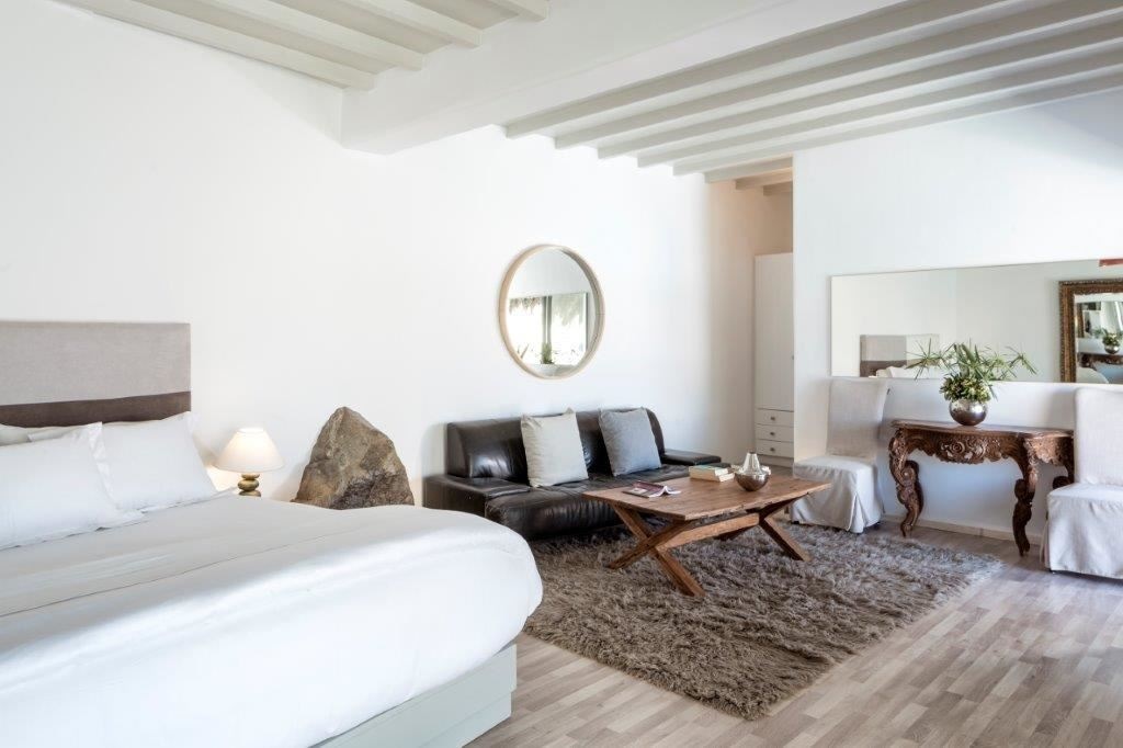 rooms-deluxe-suite-with-private-pool-and-sea-view