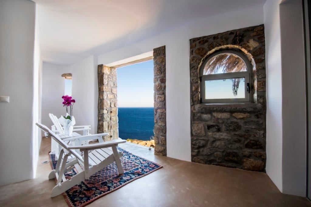 rooms-deluxe-suite-sea-view