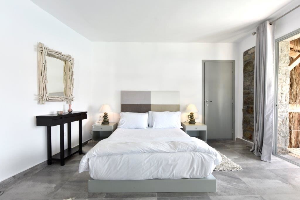 rooms-deluxe-suite-sea-view